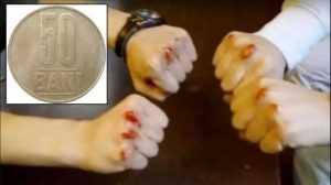 Poliţia Argeş trage un semnal de alarmă: Moneda rusească - un joc periculos devenit popular în şcoli 1 moneda ruseaasca