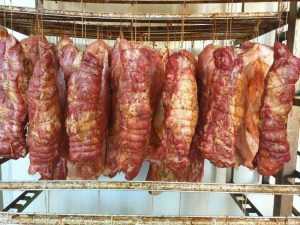 Cele mai bune afumături le găsiți la Măcelăria Făgăraș! 5 produse carne macelaria fagaras4