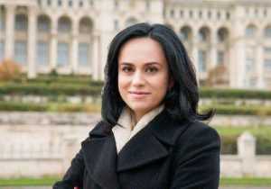 Simona Bucura-Oprescu: „Realitatea impune renegocierea PNRR!” 1 Simona Bucura Oprescu