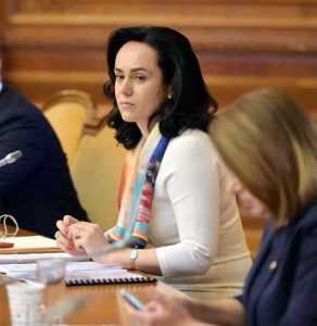 Simona Bucura Oprescu - Simona Bucura-Oprescu: „Eu, când văd factura de energie, mă înjur pe mine însămi!”