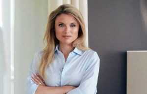 Conacul din Leordeni - cumpărat de o milionară din Elveția! 275.000 euro pentru bijuteria cu 20 de camere! 1 Anja Graf- proprietar Leordeni