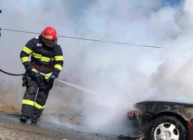 masina incendiata (ISU Arges) masina arsa (ISU Arges)