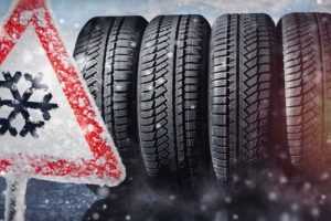 Circulație închisă sau restricționată pe mai multe drumuri din țară! 1 cauciucuri de iarna 2020 1213707139 672x442 1 - Circulație închisă sau restricționată pe mai multe drumuri din țară!