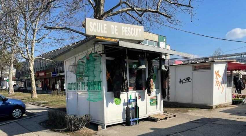 139 chioșcuri vechi dispar din Pitești! Cele de flori, presă, pâine și puncte alimentare sunt vizate! 3 chiosc pitesti4