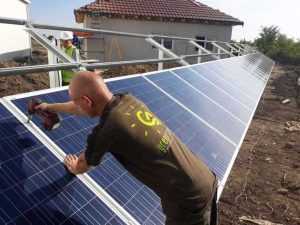 TVA redus la 5% pentru panourile fotovoltaice. Le vor ieftini? 1 panouri fotovoltaice rabla