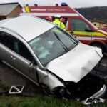 Accident la Drăganu. Un autoturism a intrat într-un cap de pod 11 masina cap de pod 2 - Accident la Drăganu. Un autoturism a intrat într-un cap de pod