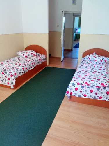 47 de spații de cazare pentru refugiați, cu masă inclusă, la Liceul Astra! 1 cazare internat Astra