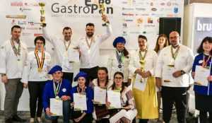 Trofeu pe gastronomie pentru Ramada Pitești! Locul 2 pe țară, cu un deliciu din fructe de mare! 24 Castigatori Gastro - Trofeu pe gastronomie pentru Ramada Pitești! Locul 2 pe țară, cu un deliciu din fructe de mare!
