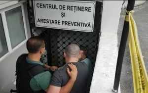 Și-a stropit iubita cu benzină și i-a dat foc! 2 agresor_arestat benzina
