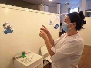 Se pierd 9.300 de doze de vaccin în Argeș! Numai cele de la Pfizer costă 500.000 lei! 4 vaccinare centru