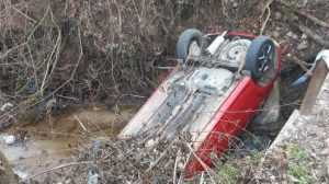 Răsturnare spectaculoasă a mașinii din accidentul de la Cepari! 1 accident 2