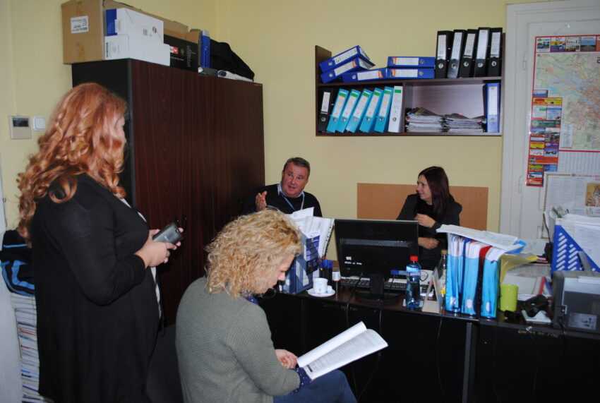 Prejudicii de 3,7 milioane lei în contabilitatea primăriilor şi instituţiilor argeşene 1 functionari-primarii