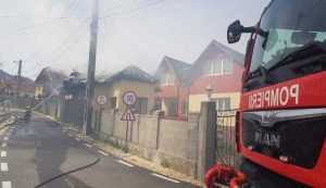 ACUM: Arde o casă în Argeș! 5 incendiu casa2 - ACUM: Arde o casă în Argeș!
