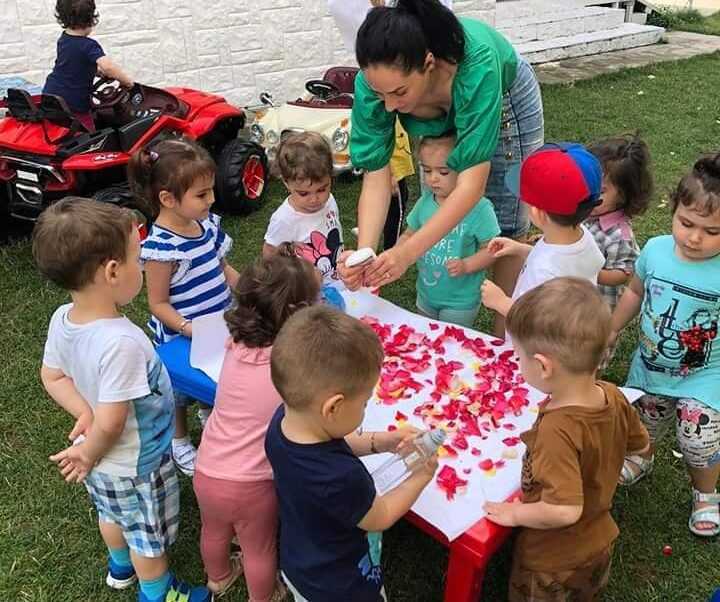 1 an de EDU.CARE! O grădiniță în care este încurajată dezvoltarea personală a fiecărui copil 6 edu vara e1650354910989 - 1 an de EDU.CARE! O grădiniță în care este încurajată dezvoltarea personală a fiecărui copil