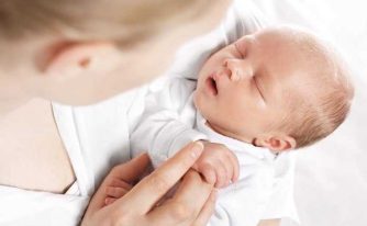 Bebelus nou nascut - baby-magazine