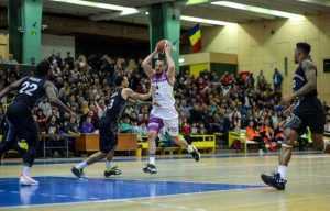 FC Argeș va debuta în playoff-ul LNBM! Ia-ți prietenii și hai la meci! 4 baschet-pitesti