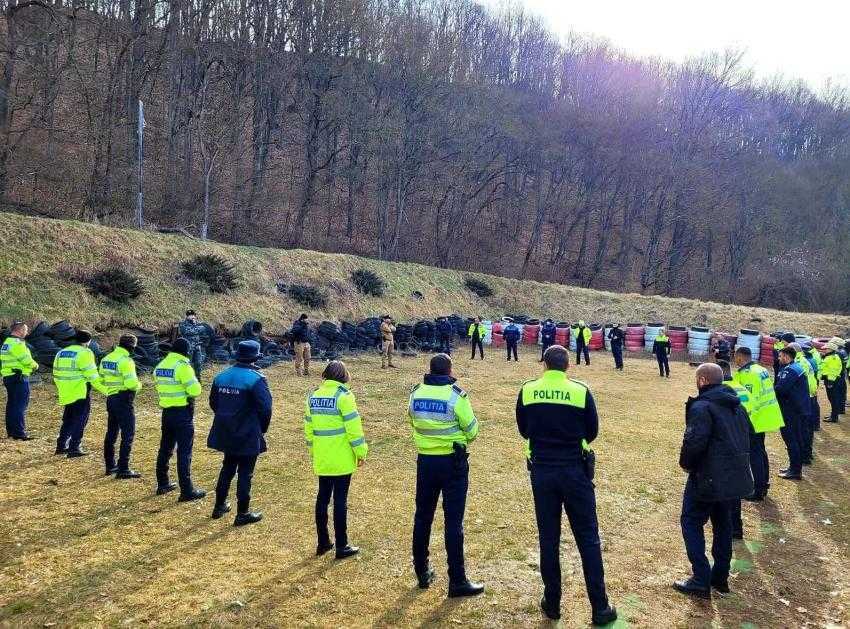 politisti-arges (2) politisti-arges (2)