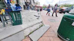 Râsu’ plânsu’! Piteștenii fac chetă pentru a repara treptele sediului Permiselor! 5 sediu permise