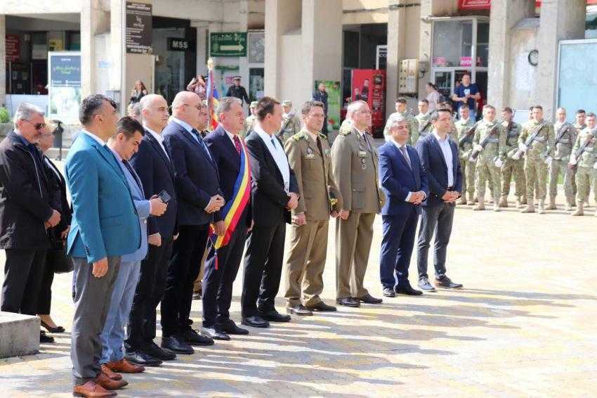 au participat au participat