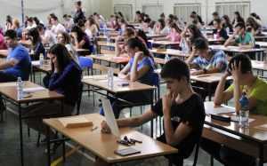 A început BAC-ul! Vezi calendarul examenului 13 examen-elevi