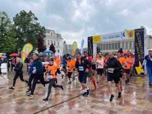 Half Marathon la Pitești! Primarul Cristian Gentea aleargă alături de iubitorii sportului 6 half-marathon (1)