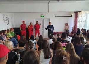 Activități preventive desfășurate în trei licee din Pitești 1 din actiuni preventive