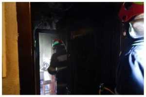 Explozie într-un apartament! Un bărbat a sărit pe geam! 1 a explozie