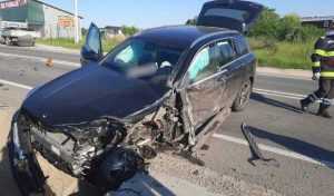 Accident în Bradu! Două autovehicule sunt implicate 11 accident bradu - Accident în Bradu! Două autovehicule sunt implicate