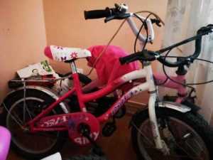 Pitești! Au furat bicicletele legate de balcon! 15 biciclete furate - Pitești! Au furat bicicletele legate de balcon!