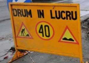 Se fac lucrări pe o stradă din Pitești 20 trafic