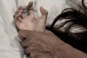 Tentativă de viol! Un argeșean a încercat să profite de o femeie care i-ar putea fi mamă 1 viol