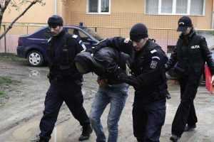 ( VIDEO) Furt din lăzile frigorifice în Ștefănești! 1 barbat-prins-politie
