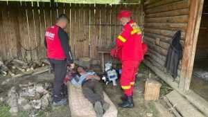 Cioban - salvat de Salvamont! A zăcut inconștient ore în șir! 1 cioban avc salvamont - Cioban - salvat de Salvamont! A zăcut inconștient ore în șir!