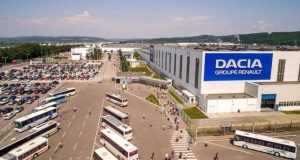 La Dacia au fost produse peste 34.000 de autoturisme doar în ultima lună! 1 dacia