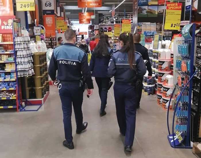 raziii-politisti-masca-2