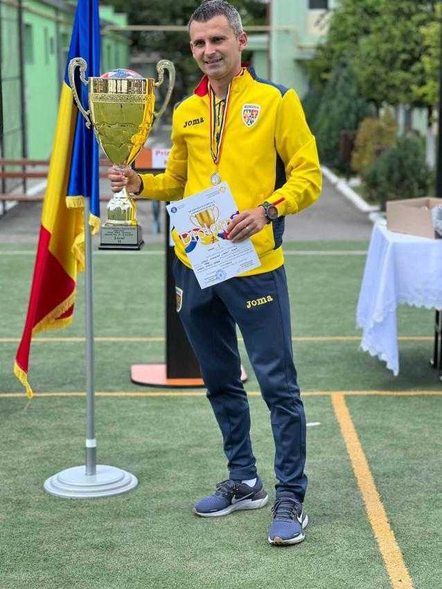 sc traian2 - Echipa Școlii Traian – vicecampioană națională la fotbal