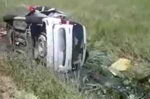 masina rasturnata - ACUM: Mașină răsturnată pe A1! O victimă are nevoie de îngrjiri medicale