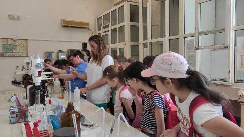 La mulți ani, Piky! 1 foto laborator uzina apa