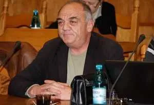 Noul președinte de la PMP Argeș! 1 iulian fratica nou presedinte