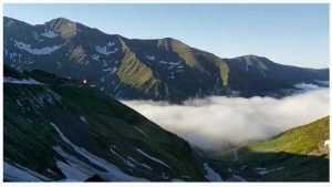 (VIDEO) Fenomen meteo rar, surprins pe Trasfăgărășan 27 fenoment transfagarasan - (VIDEO) Fenomen meteo rar, surprins pe Trasfăgărășan