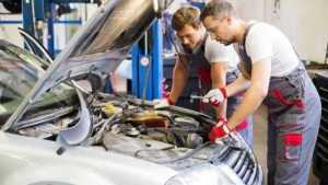 Service auto angajează! Mai multe posturi disponibile! 5 Service Auto - Credit Foto AutoBild.ro Limarom