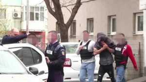 3 argeșeni- prinși în flagrant! Furau cabluri de telecomunicații 1 retinuti