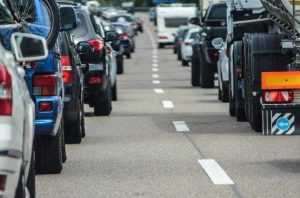 Circulație oprită pe autostrada A1! Copac căzut! 1 trafic-a1-traficblocat