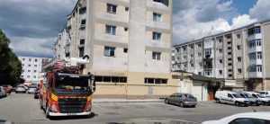 Cad clădirile în Pitești! 1 incendiu - Cad clădirile în Pitești!