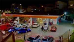 ( VIDEO) Au început protestele la carburanți în Pitești! 29 PROTEST - ( VIDEO) Au început protestele la carburanți în Pitești!