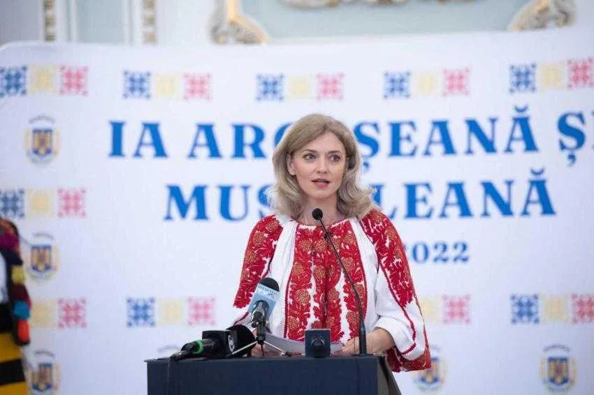 Alina Alina