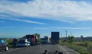 accident albota - Accident cu două autoturisme pe DN 65