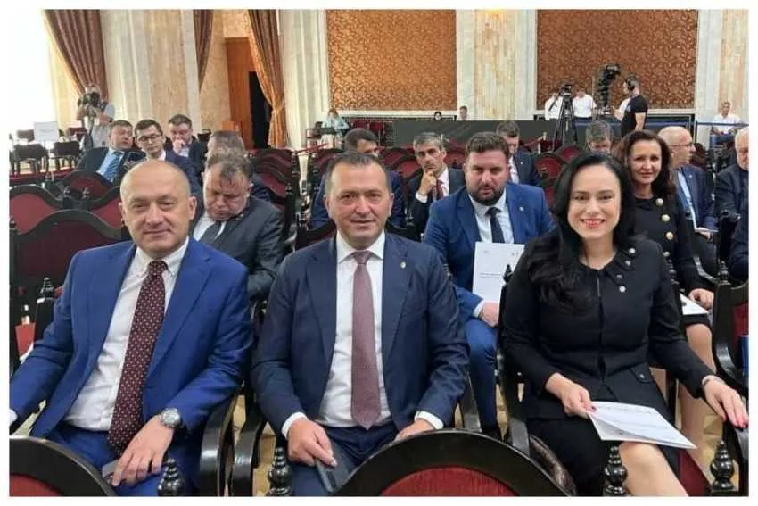 Simona B,O