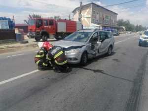 accidentt - Accident rutier cu 4 victime! Trei au fost transportați la spital pentru îngrijiri medicale!