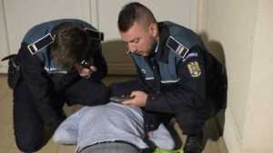 Argeșean urmărit internațional! A fost prins de polițiști 1 dide spotlight youtube.00 12 03 55.Still002 - Argeșean urmărit internațional! A fost prins de polițiști